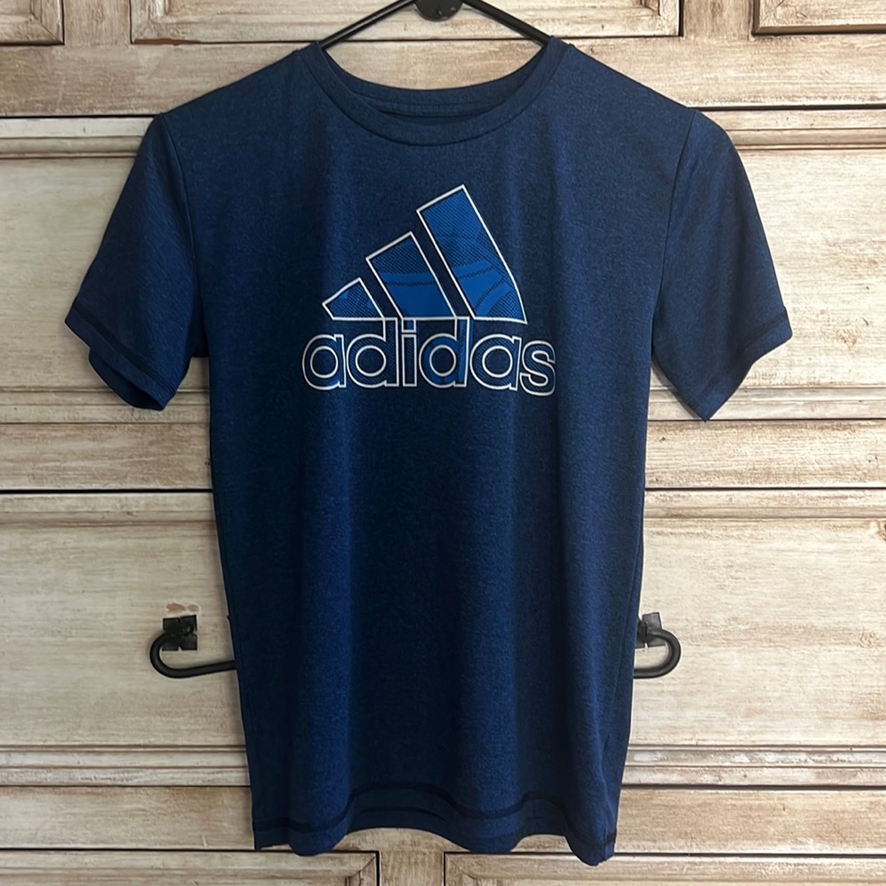 Kids lightweight athletic shirt